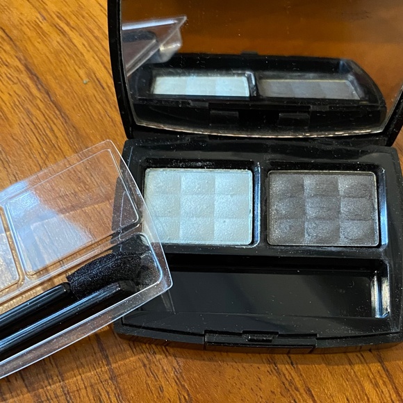 CHANEL Other - Discontinued Chanel Irreelle Duo #40 Trans-Atlantic Eyeshadow compact
